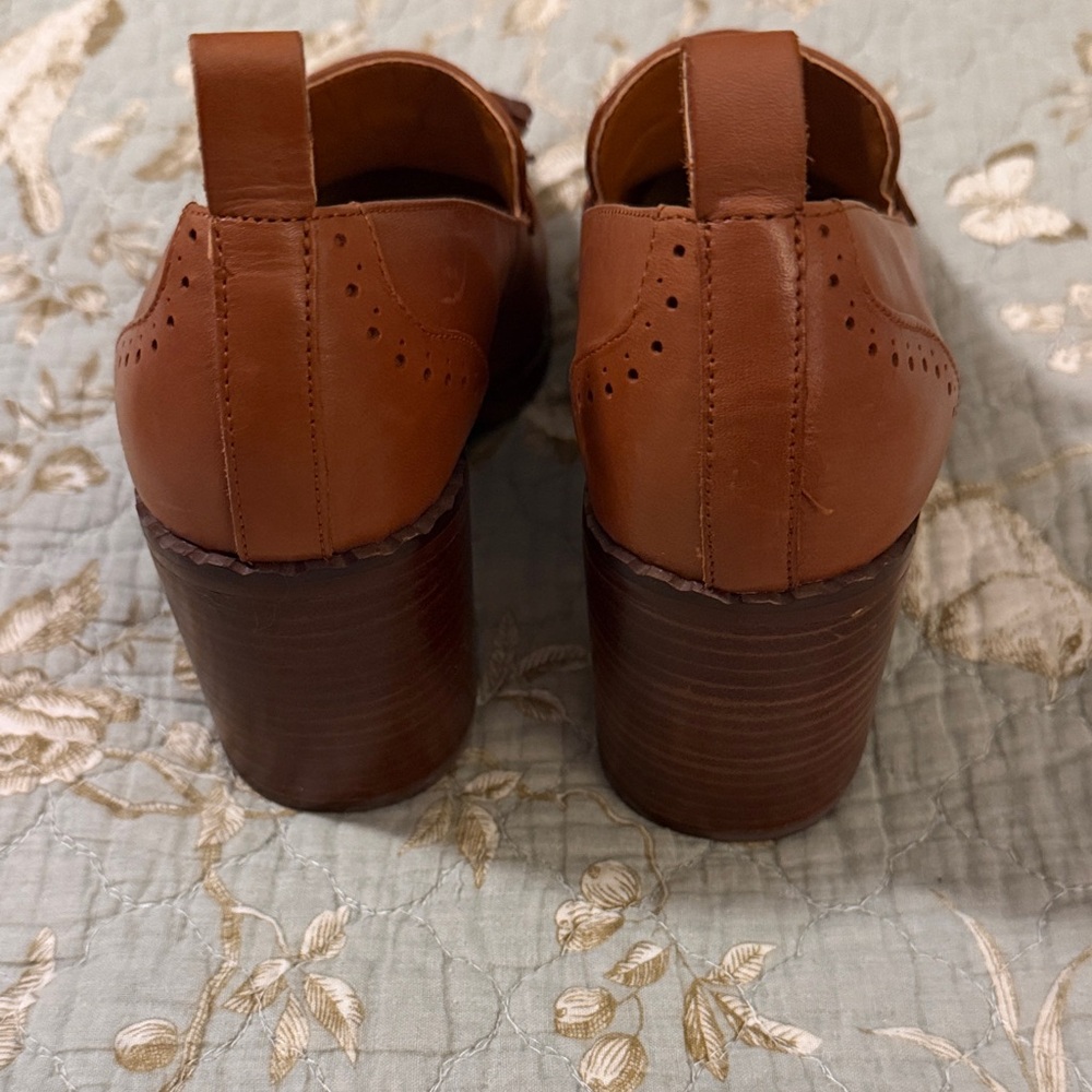 Vince Camuto Chelivia block heel tassel loafers - Picture 2 of 4